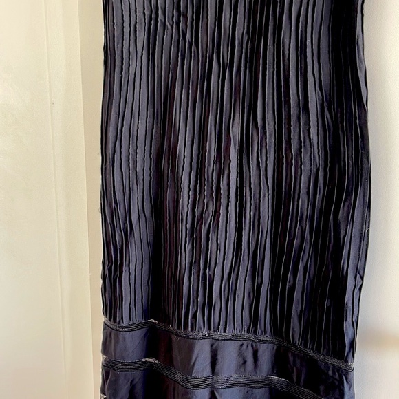 Long, chic black Tadashi Shoji gown with mesh-like panels and ribbed midsection - Picture 5 of 12